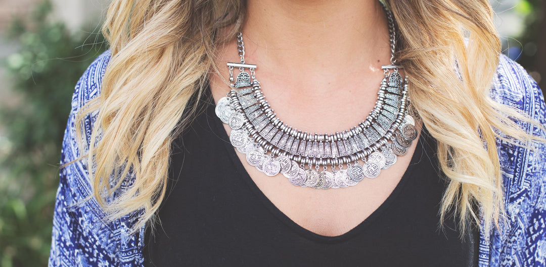 Foot Petals Blog Post: What Types of Necklaces Complement Different Types of Shirts