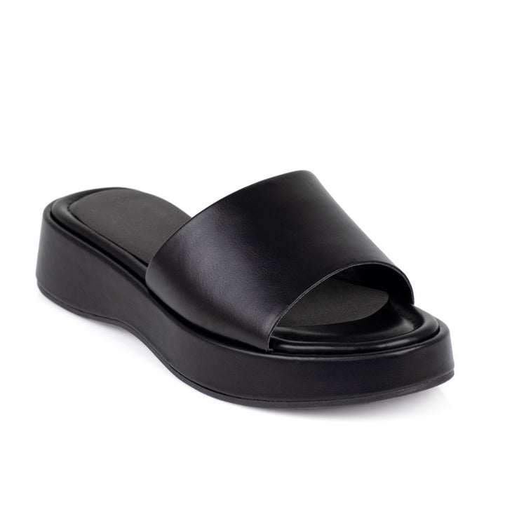 foot petals 3/4 insert cushion in black shoe, discreet shoe cushion #color_black
